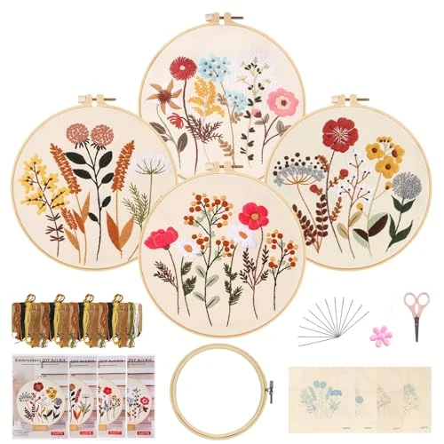 Quatre motifs de fleurs des champs