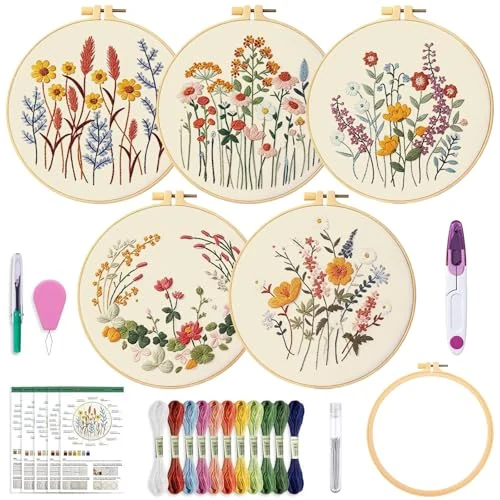 Cinq motifs de fleurs et couronnes — visuel de la référence